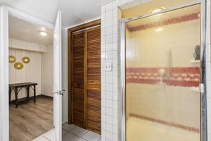 Sherrie Dr-S1701-036.jpg