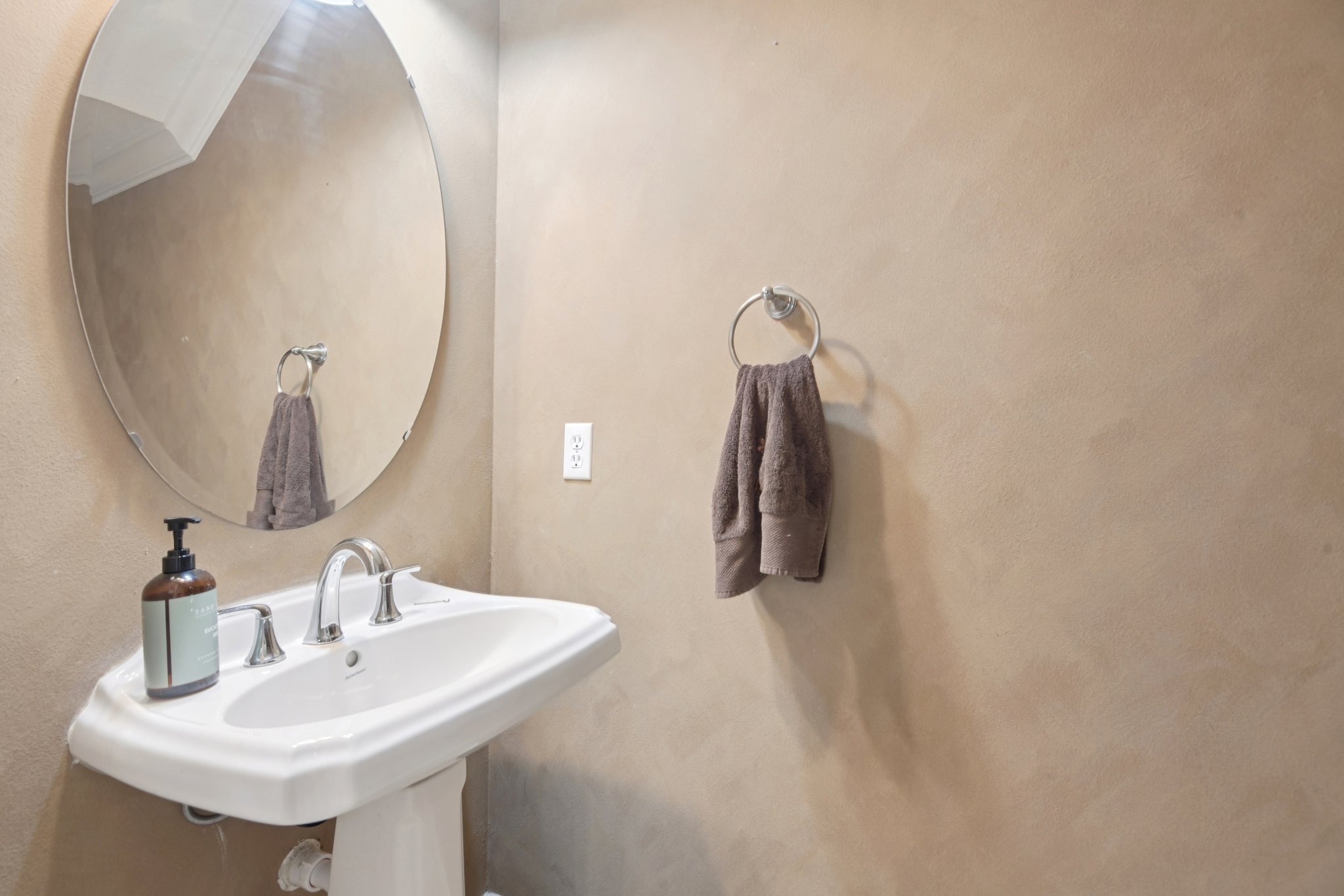 Valencia Cir-S1203-017.jpg