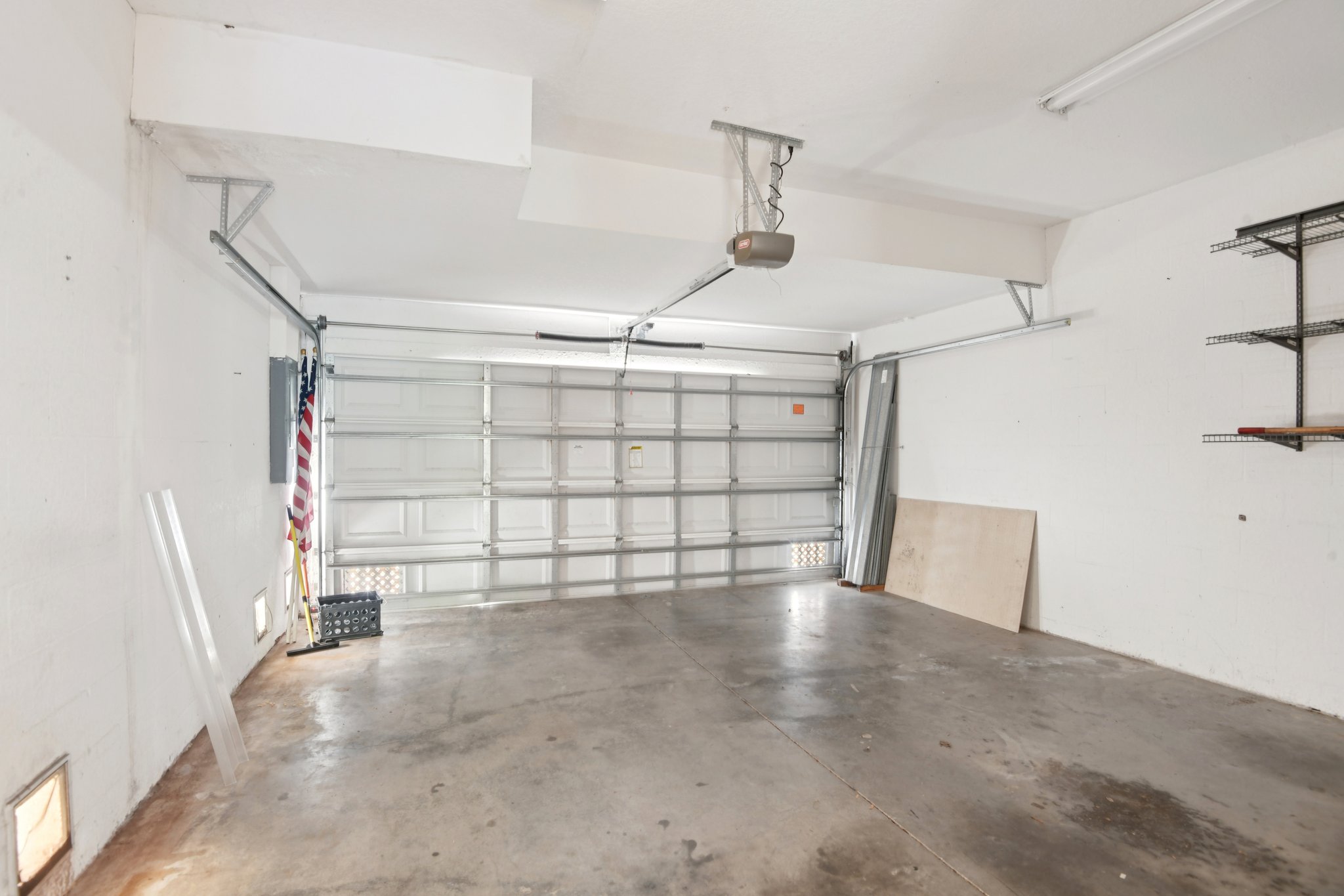 Valencia Cir-S1203-035.jpg