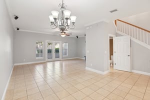 Valencia Cir-S1203-009.jpg