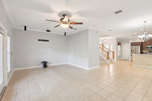 Valencia Cir-S1203-012.jpg