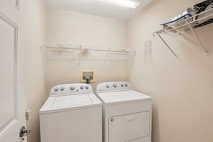 Valencia Cir-S1203-018.jpg