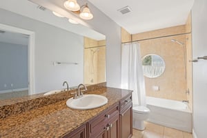 Valencia Cir-S1203-027.jpg