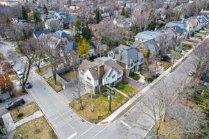 300 Vesta Dr
