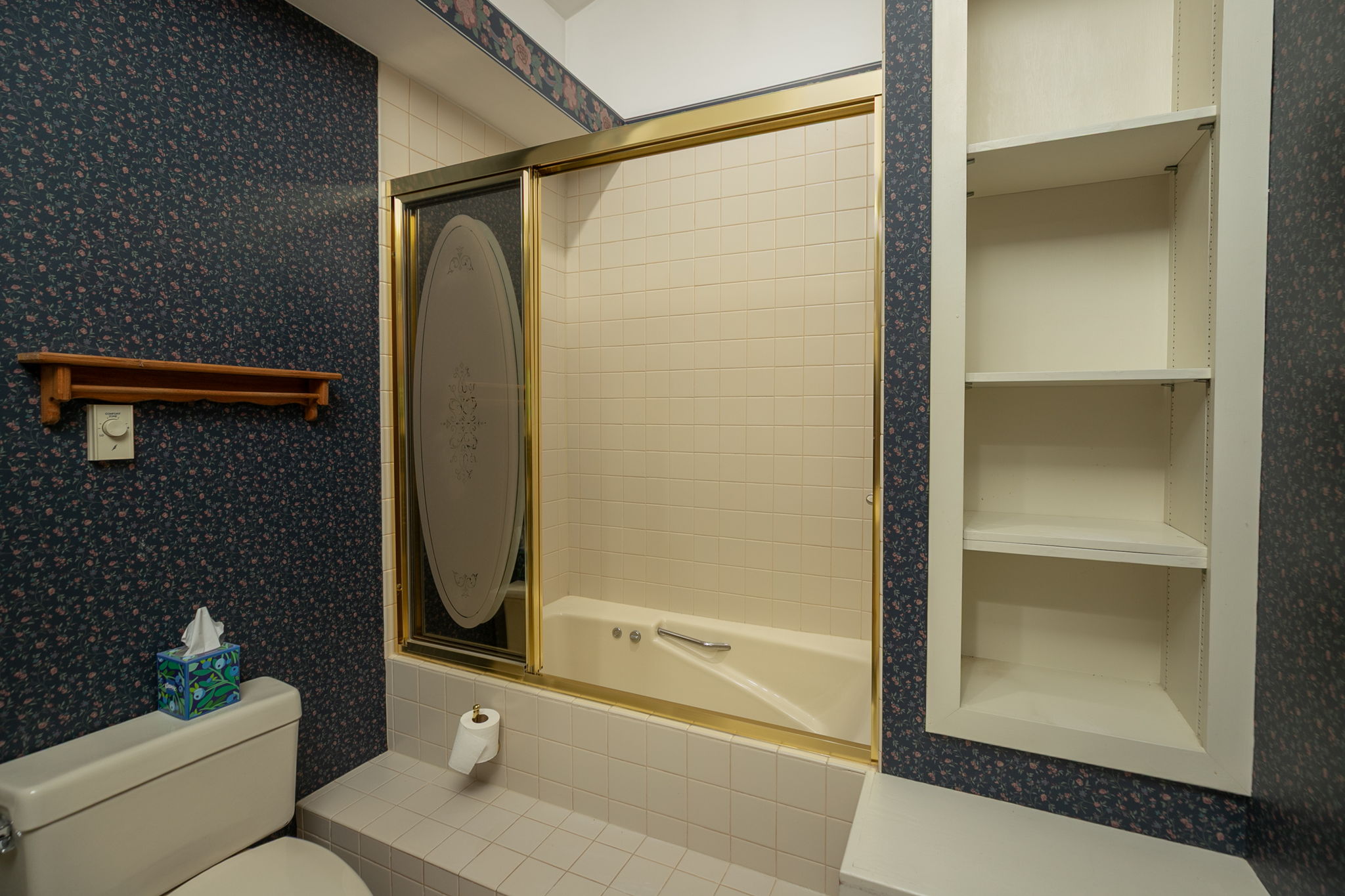 21-Bathroom