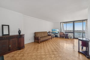 Winston Dr-S0310-023.jpg