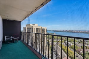 Winston Dr-S0310-053.jpg