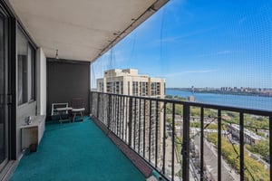 Winston Dr-S0310-054.jpg