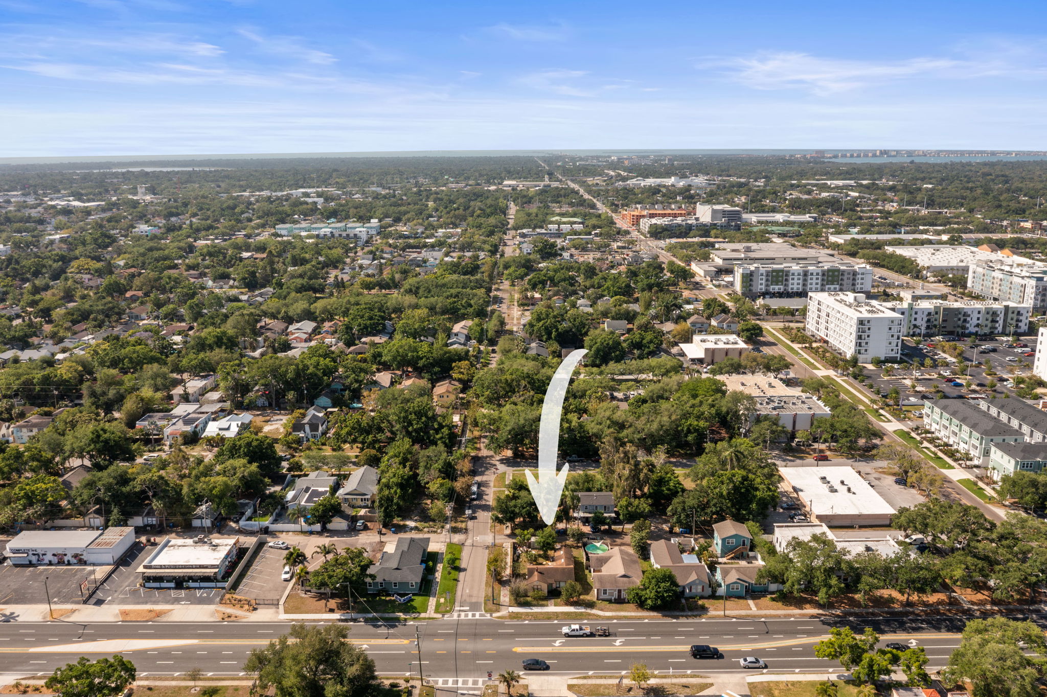 DRONE 3000 Fifth Ave N 007 ARROW