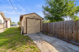 EXT 3000 Fifth Ave N 022