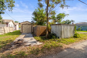 EXT 3000 Fifth Ave N 025