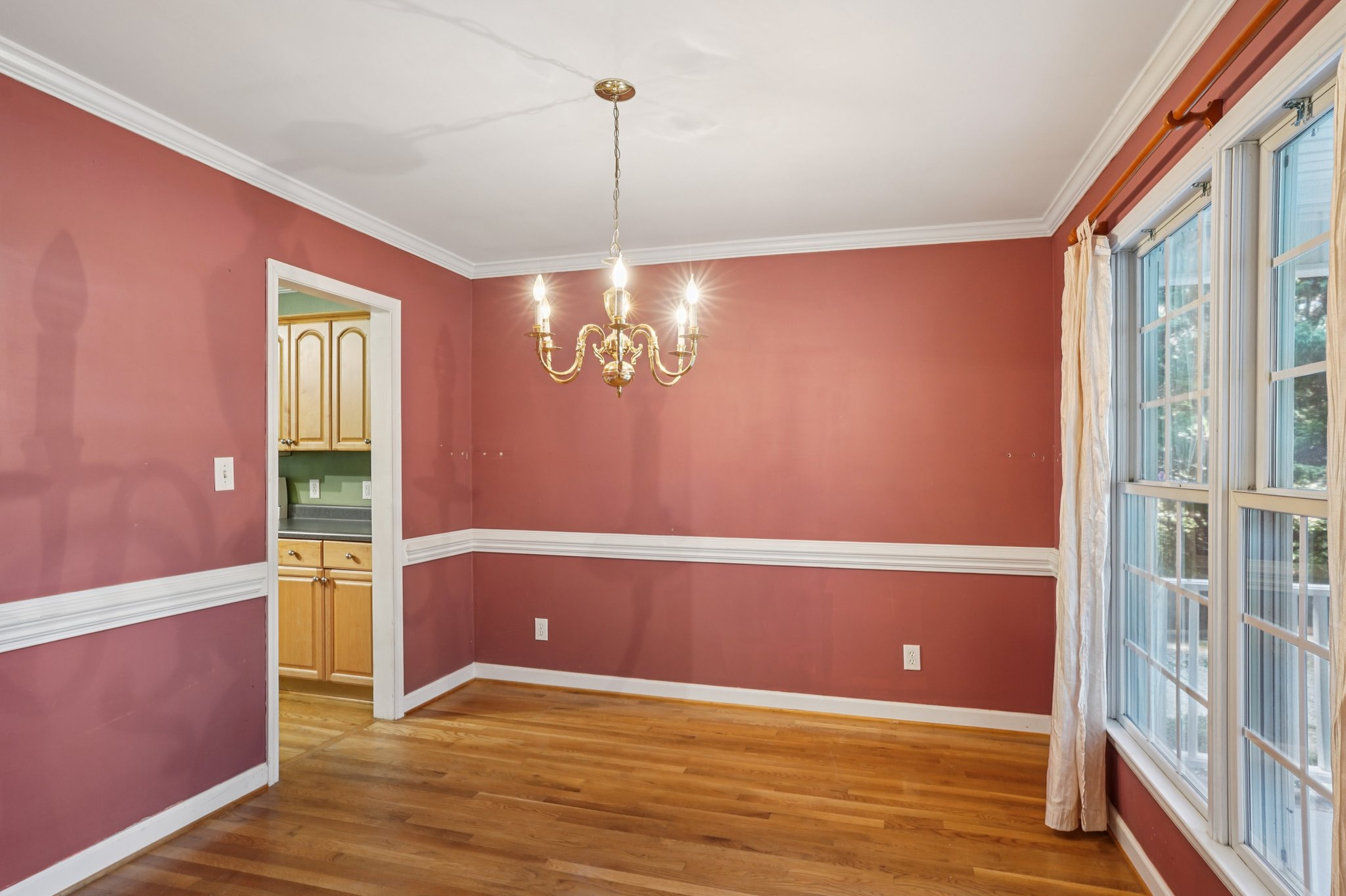 Beville Forest Dr-S2608-011.jpg