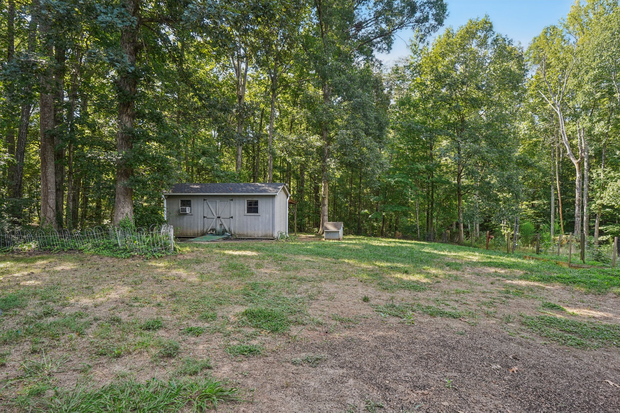 Beville Forest Dr-S2608-039.jpg