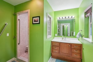 Dartmouth Ave N-S1508-027.jpg
