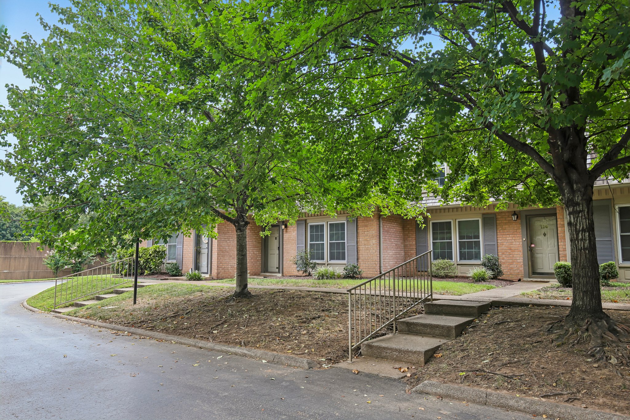 Hillsboro Pike 113-S1808-007.jpg