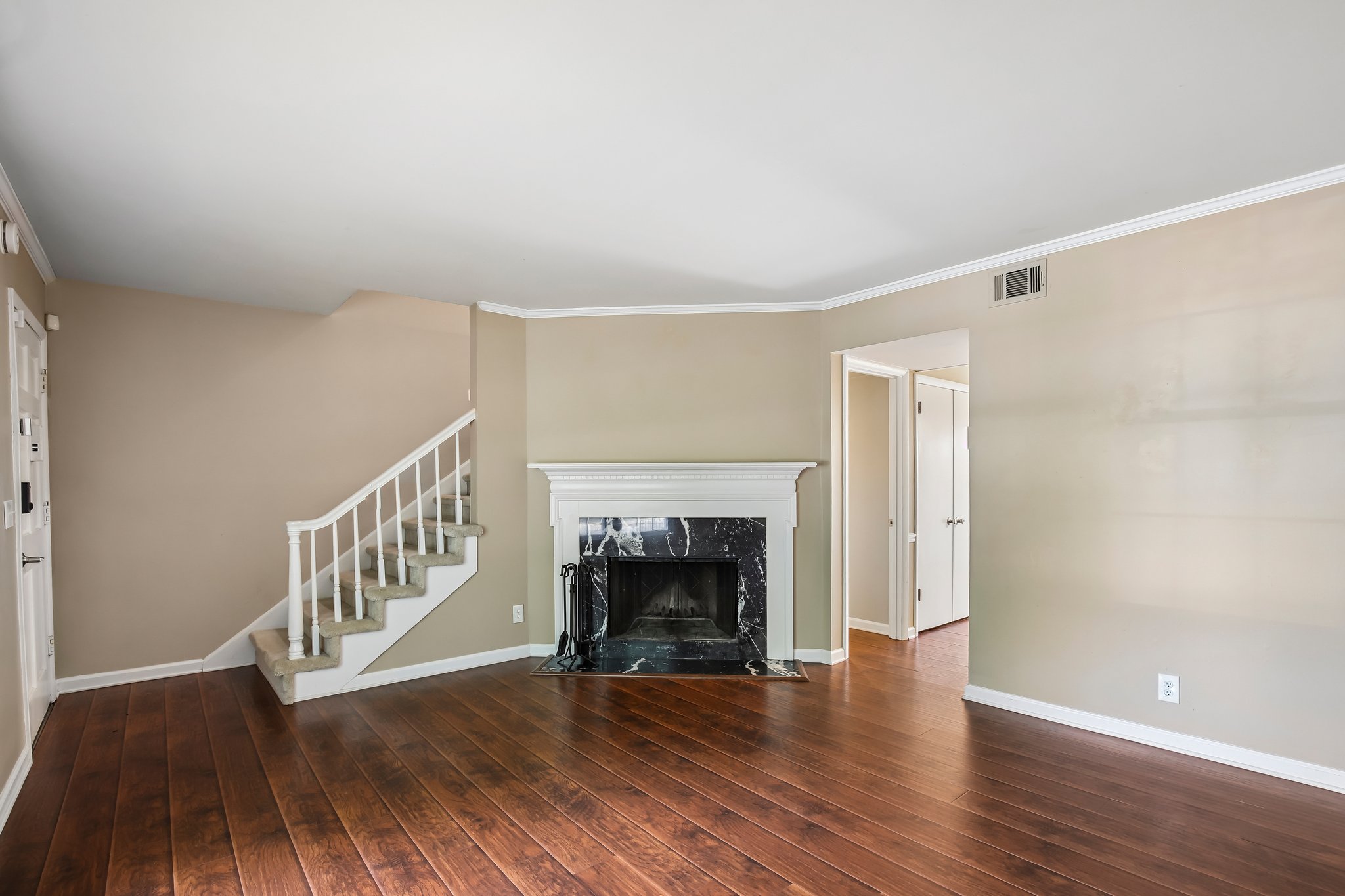 Hillsboro Pike 113-S1808-013.jpg