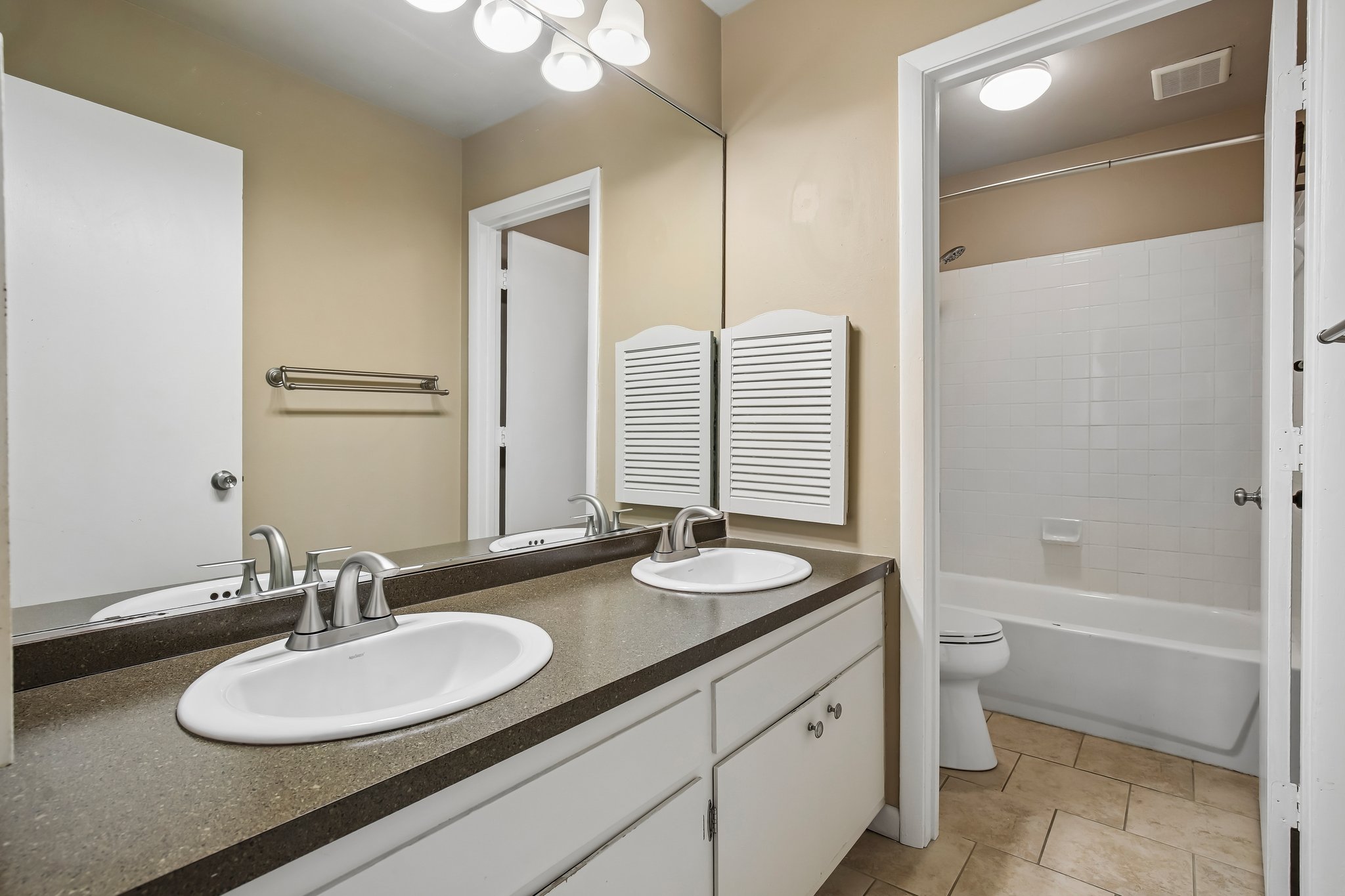 Hillsboro Pike 113-S1808-054.jpg