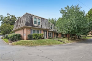 Hillsboro Pike 113-S1808-001.jpg