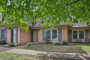 Hillsboro Pike 113-S1808-004.jpg