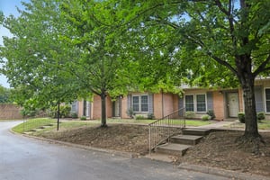 Hillsboro Pike 113-S1808-007.jpg