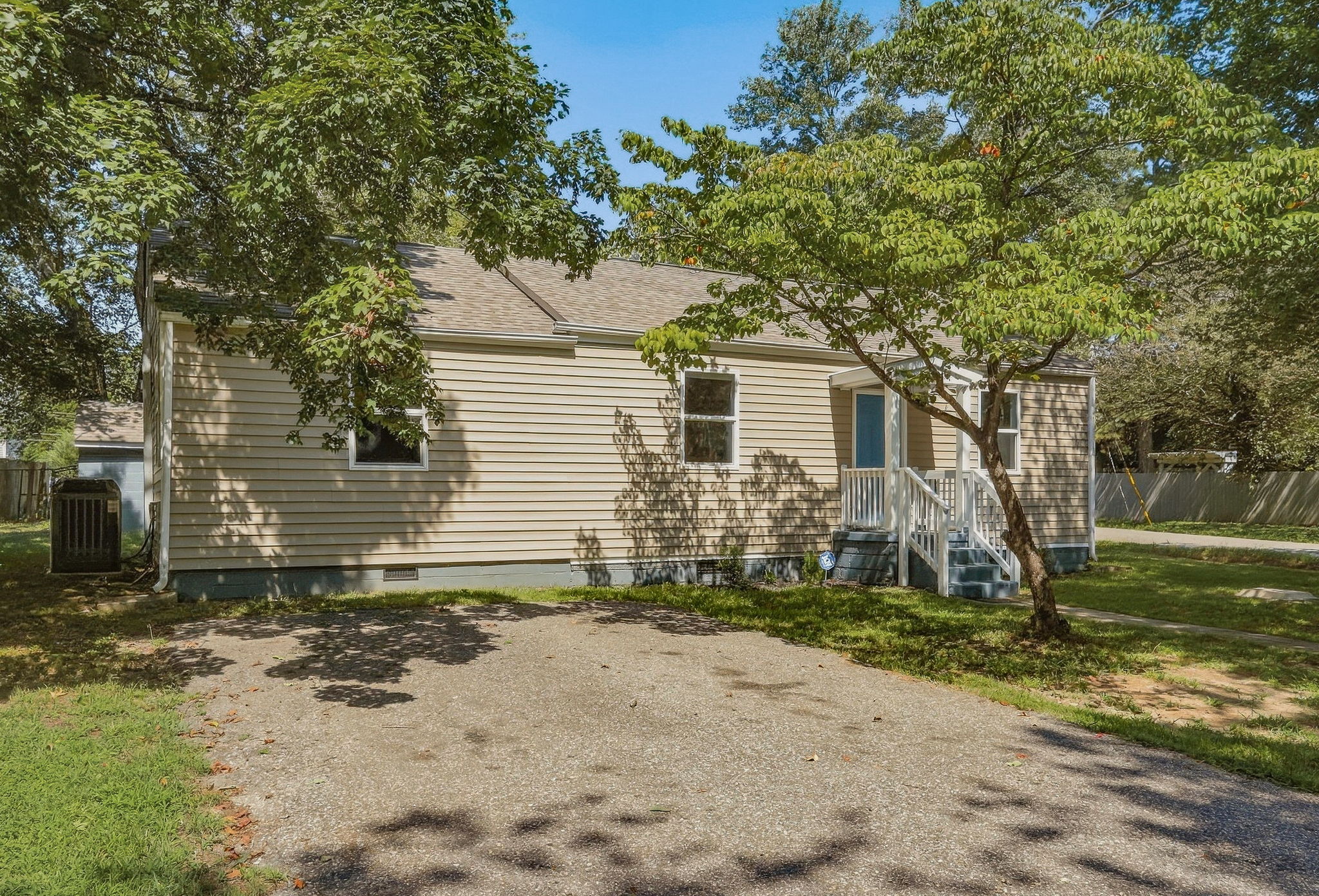 02-Exterior Front