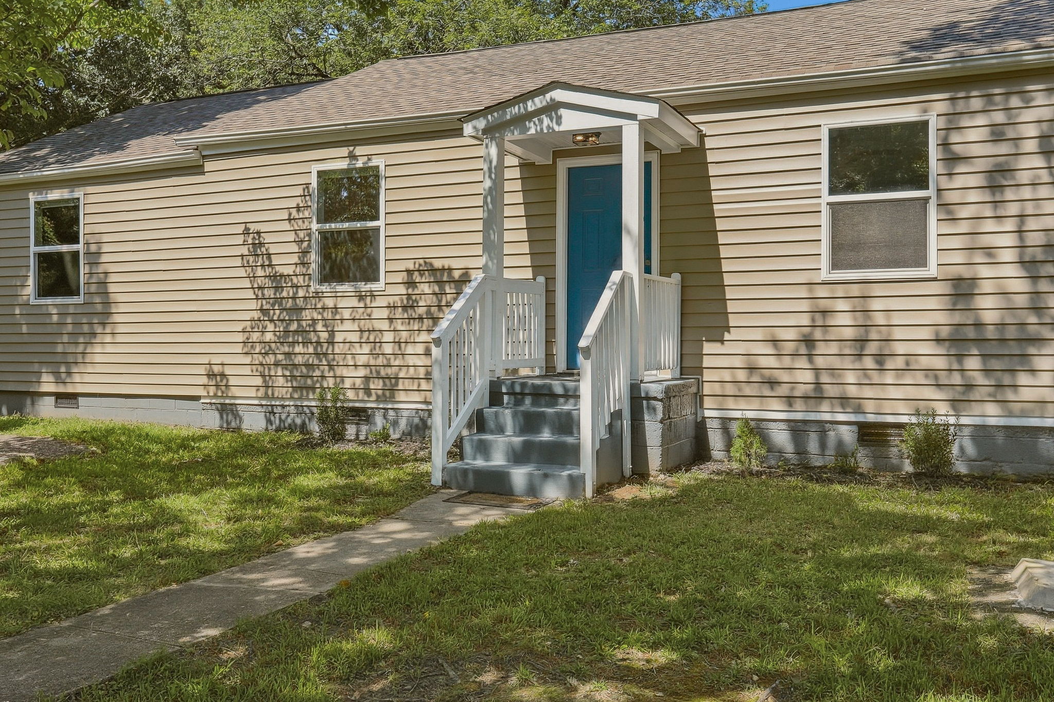 03-Exterior Front