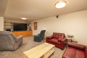 19-Family Room