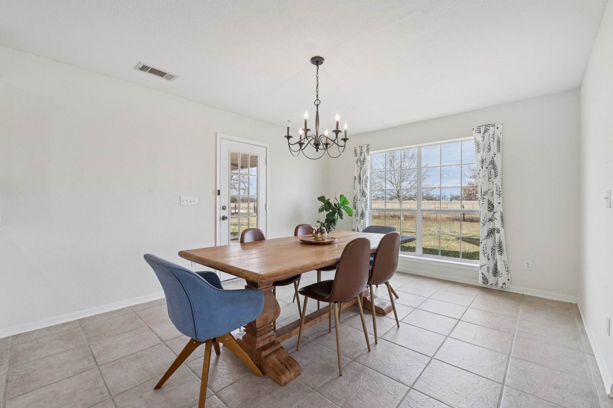 W Amity Rd-S0701-020.jpg