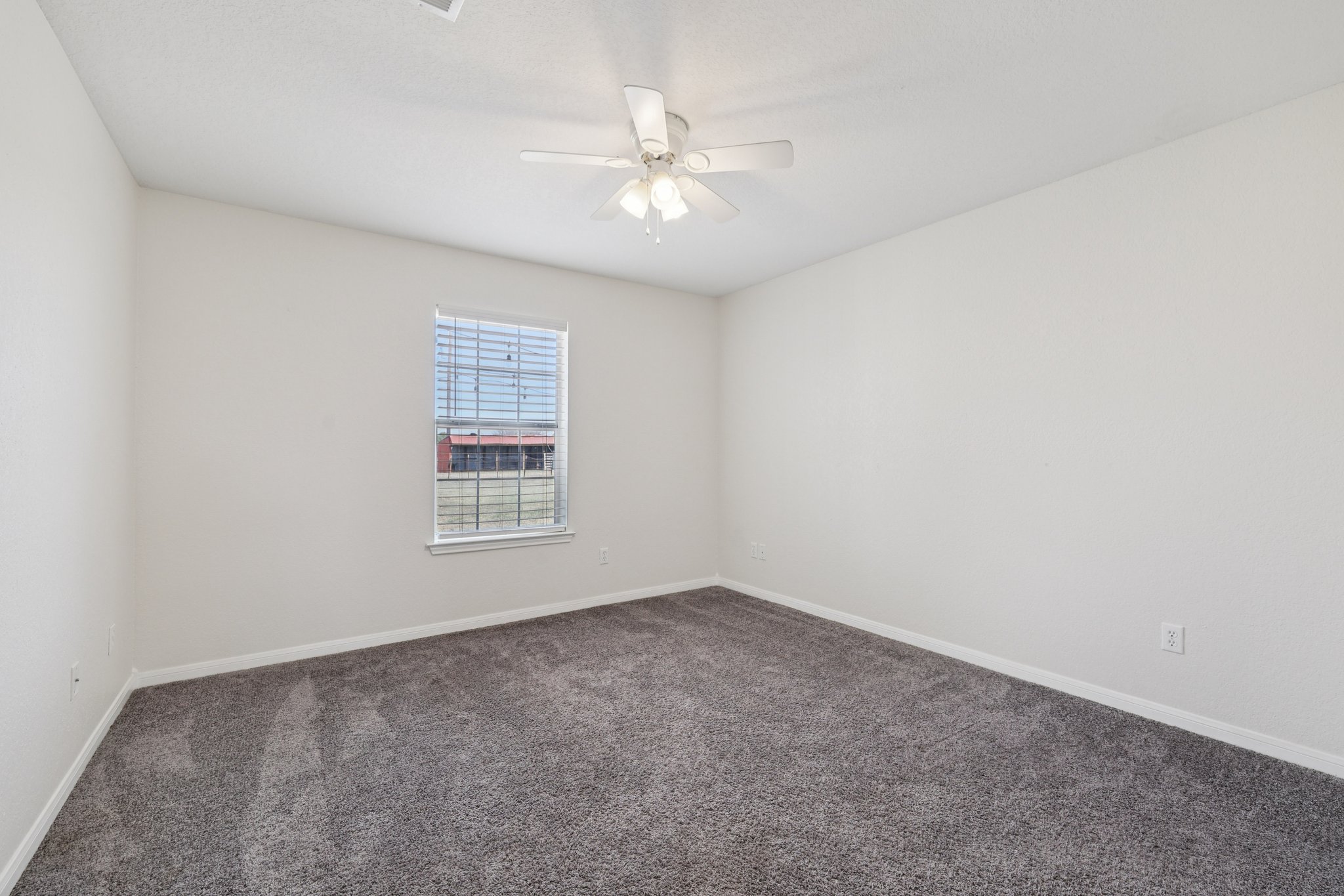 W Amity Rd-S0701-029.jpg