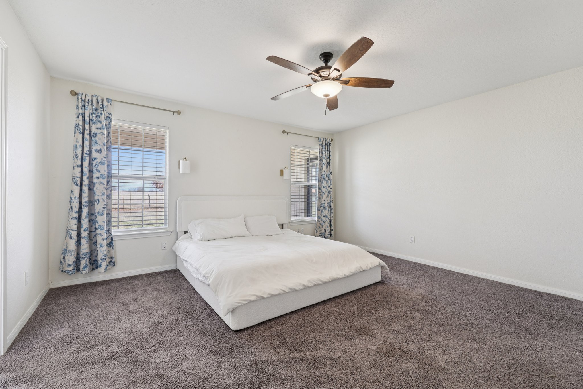 W Amity Rd-S0701-034.jpg