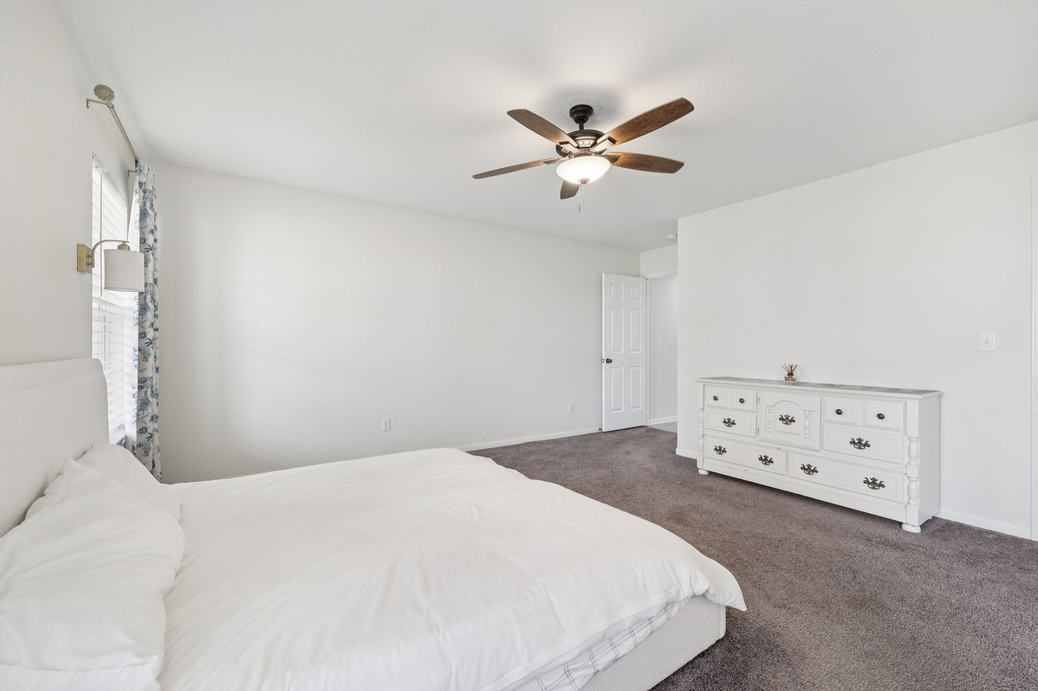 W Amity Rd-S0701-035.jpg