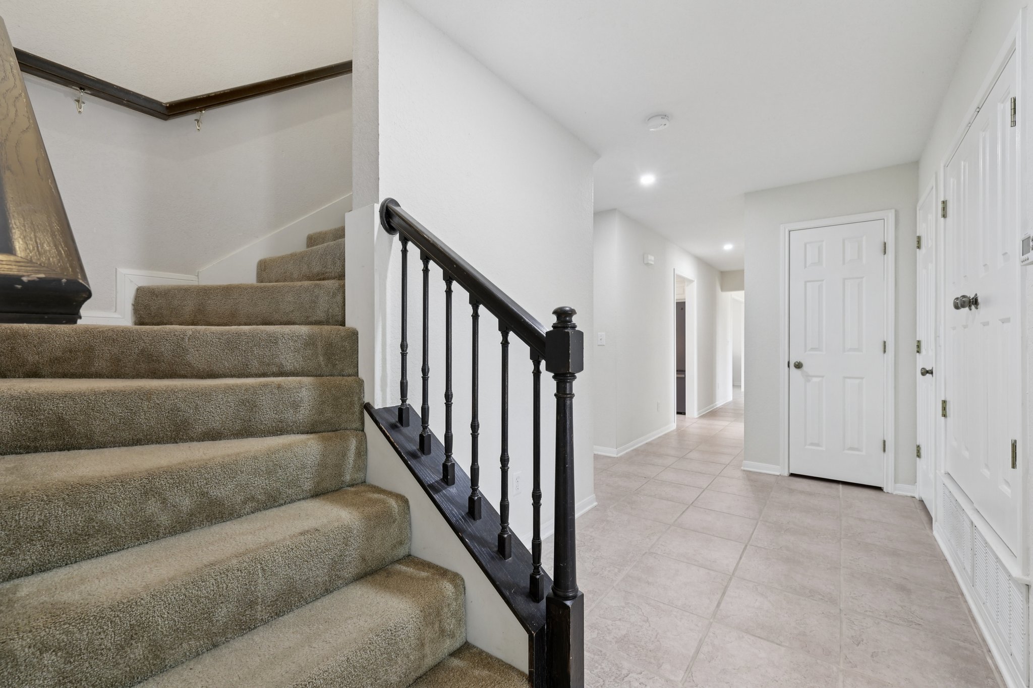 W Amity Rd-S0701-039.jpg