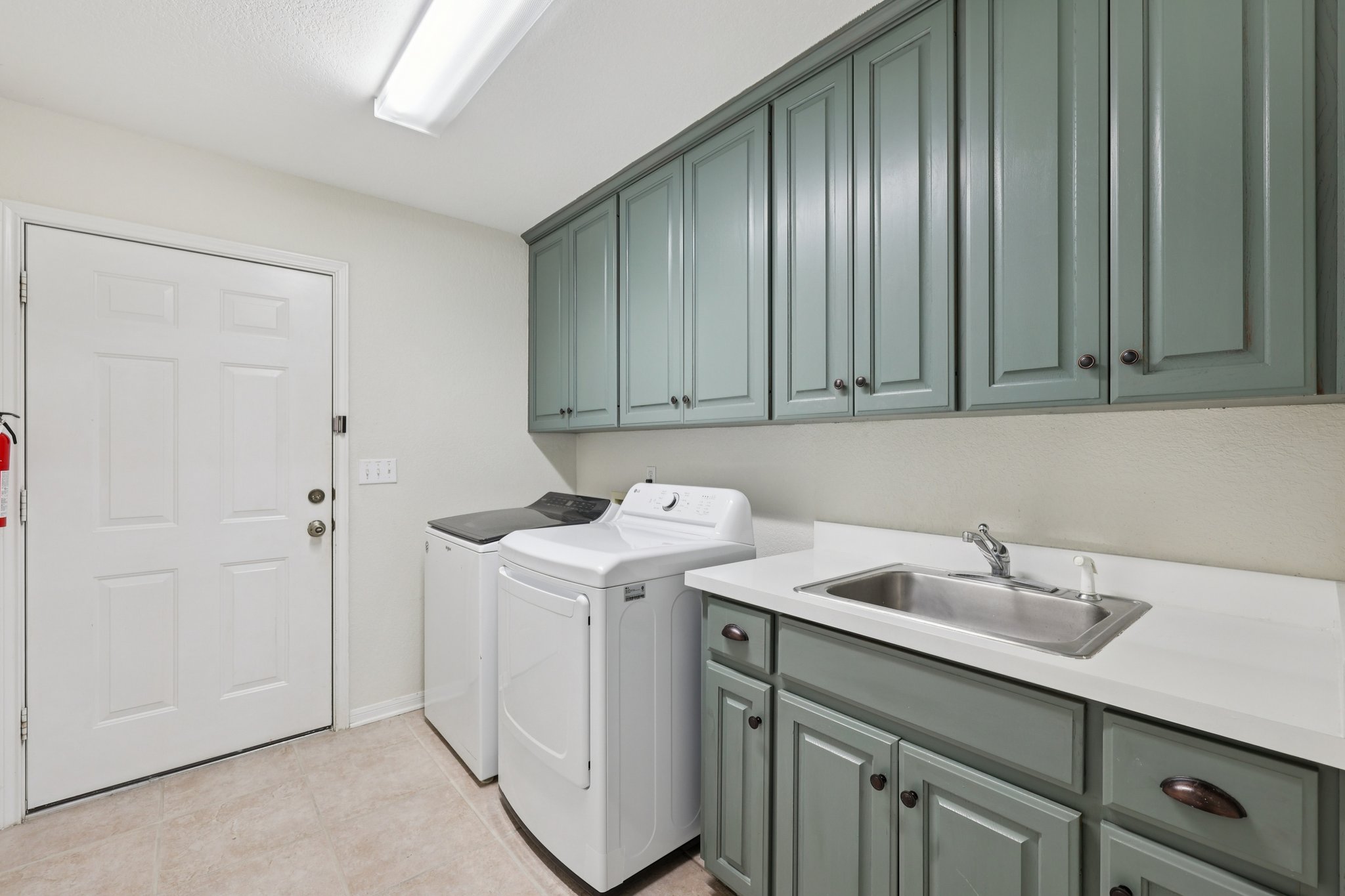 W Amity Rd-S0701-040.jpg