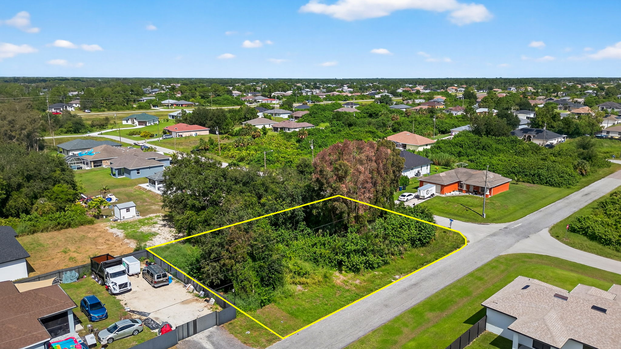 Aerial Front Exterior 3 - lot line