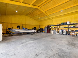  Photo 44