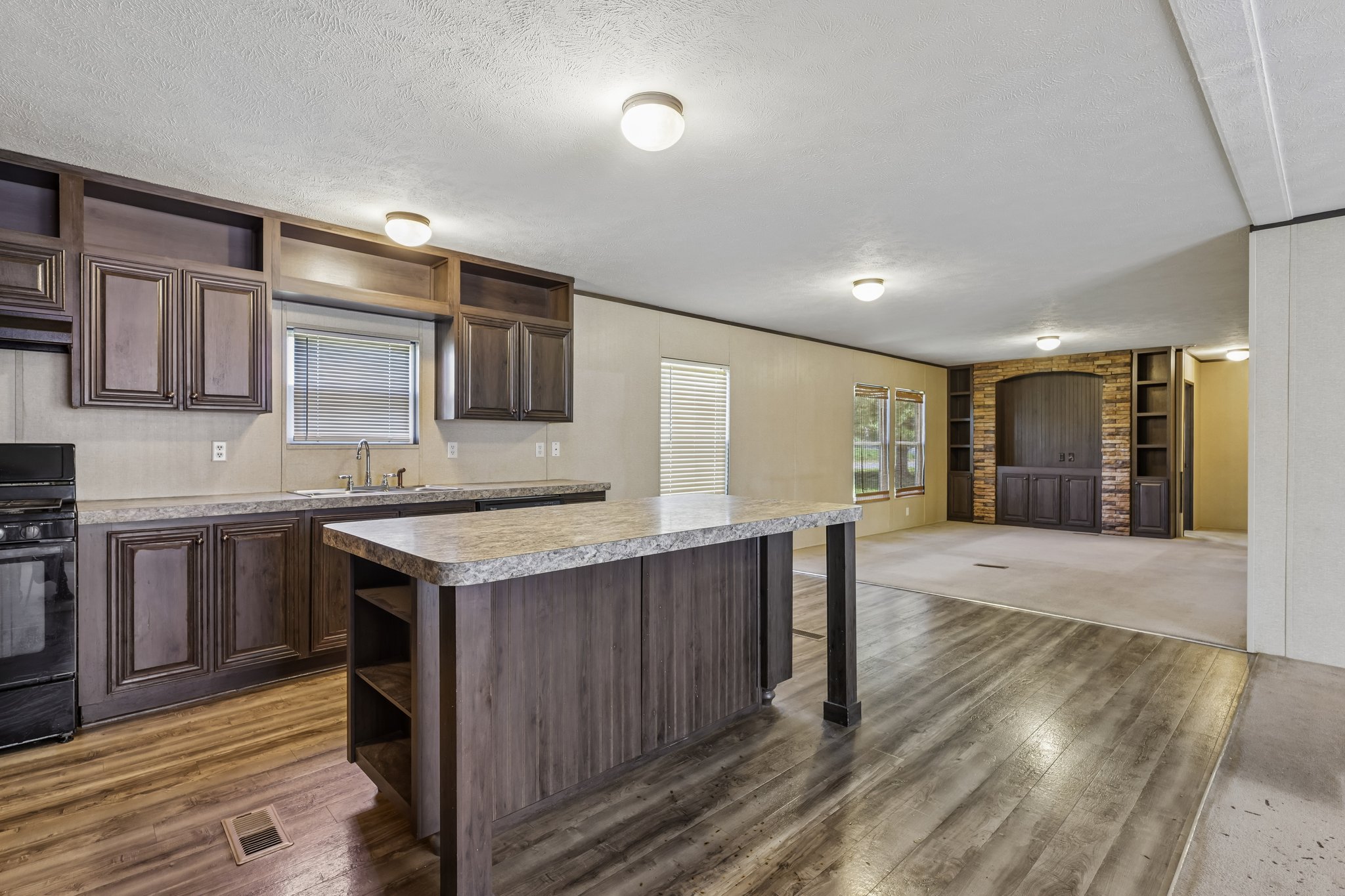 Foxtail Ln-S2208-008.jpg