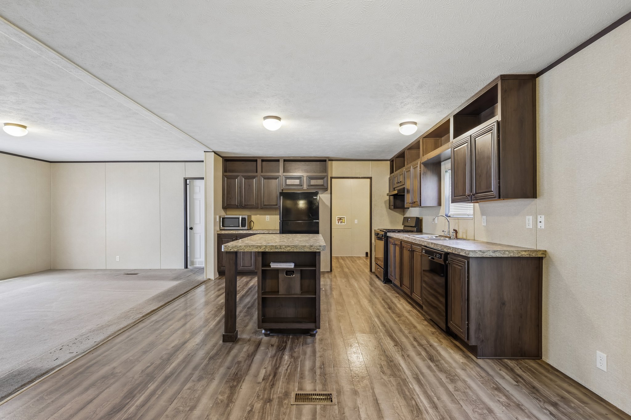 Foxtail Ln-S2208-011.jpg