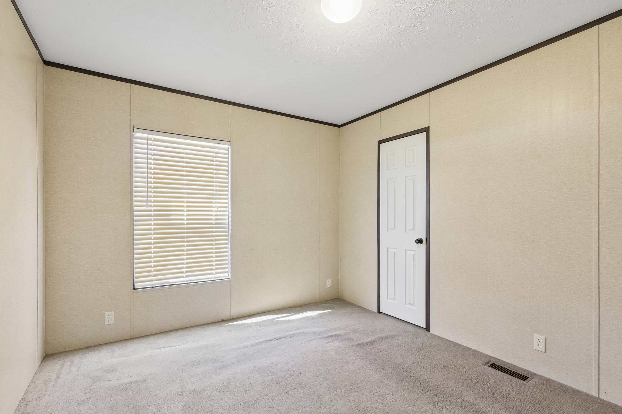 Foxtail Ln-S2208-018.jpg