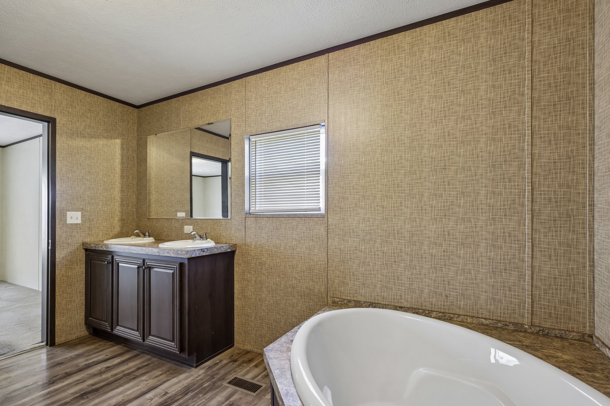 Foxtail Ln-S2208-027.jpg
