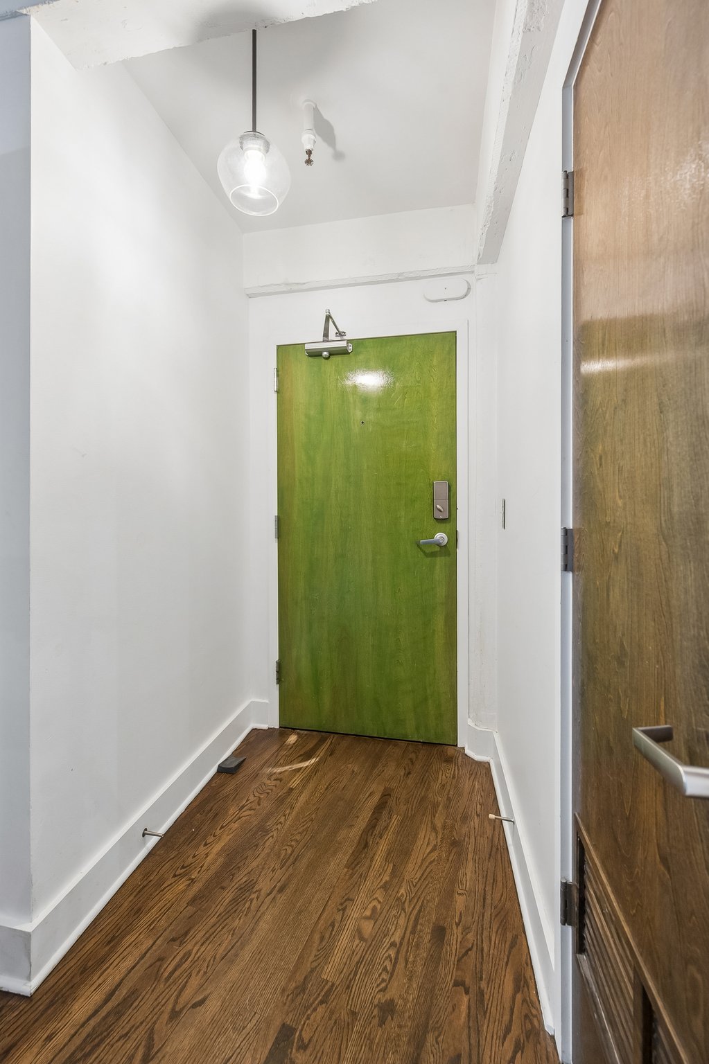 3001 Gillham Rd 206 - 004.jpg