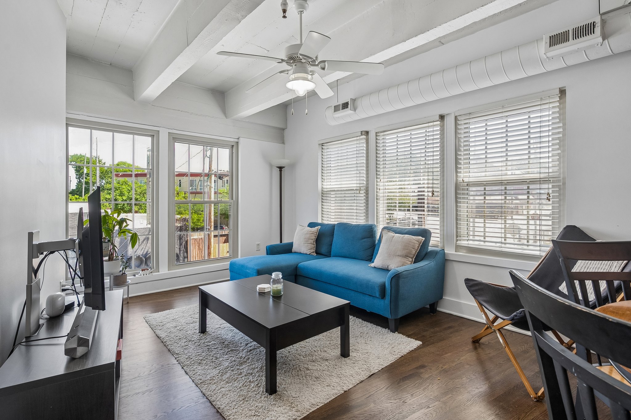 3001 Gillham Rd 206 - 006.jpg