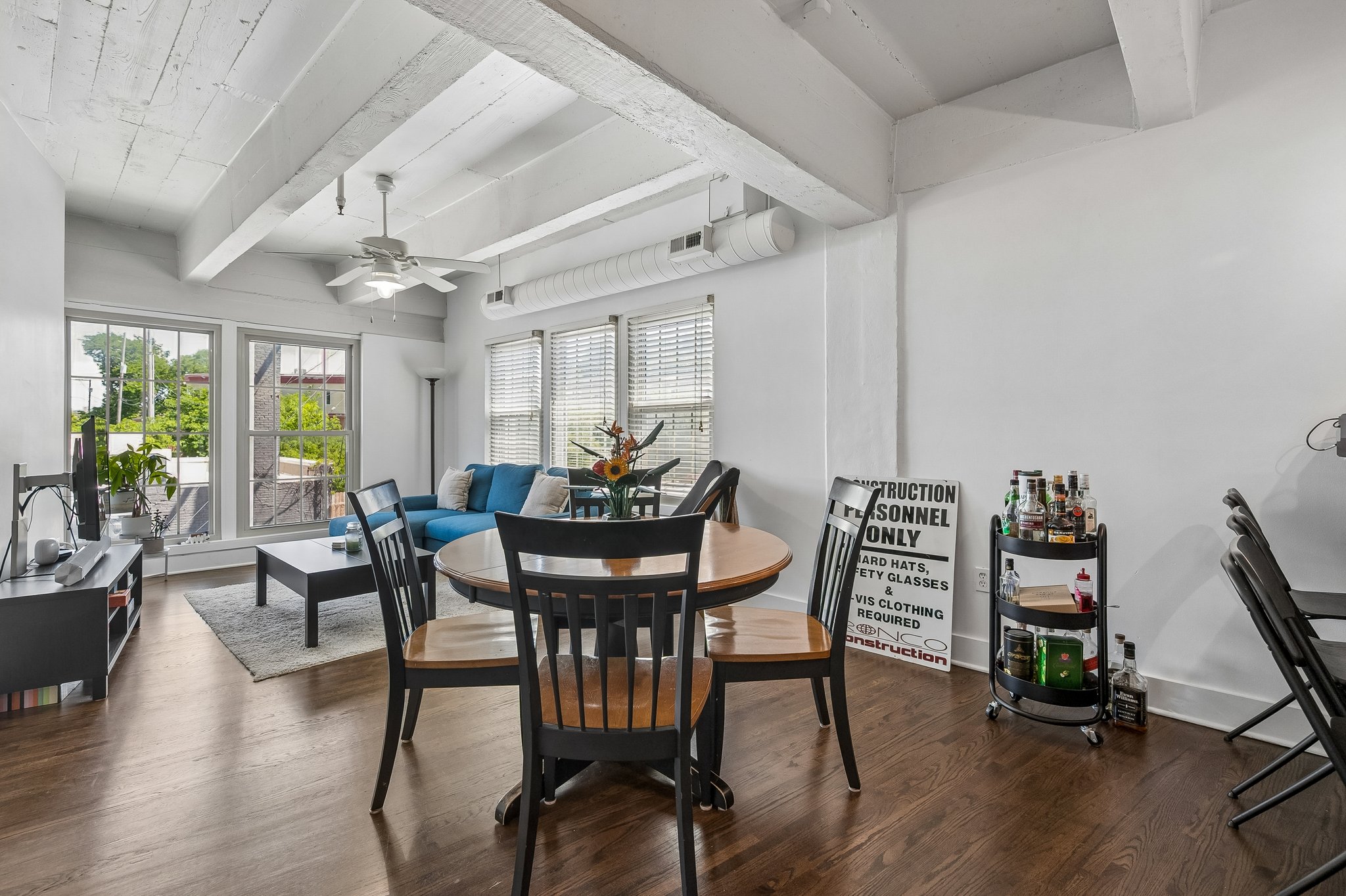 3001 Gillham Rd 206 - 015.jpg