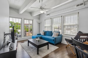 3001 Gillham Rd 206 - 006.jpg