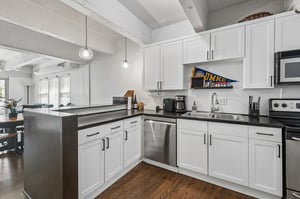 3001 Gillham Rd 206 - 011.jpg