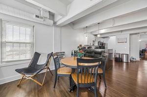 3001 Gillham Rd 206 - 014.jpg