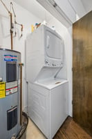 3001 Gillham Rd 206 - 023.jpg