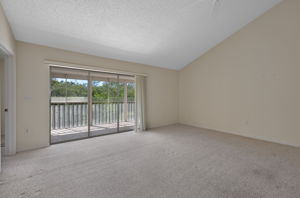 Big, Wide Great Room with Vaulted Ceilings, Extra Storage