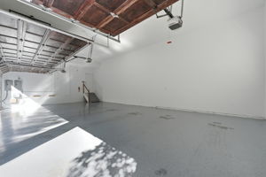  Photo 34