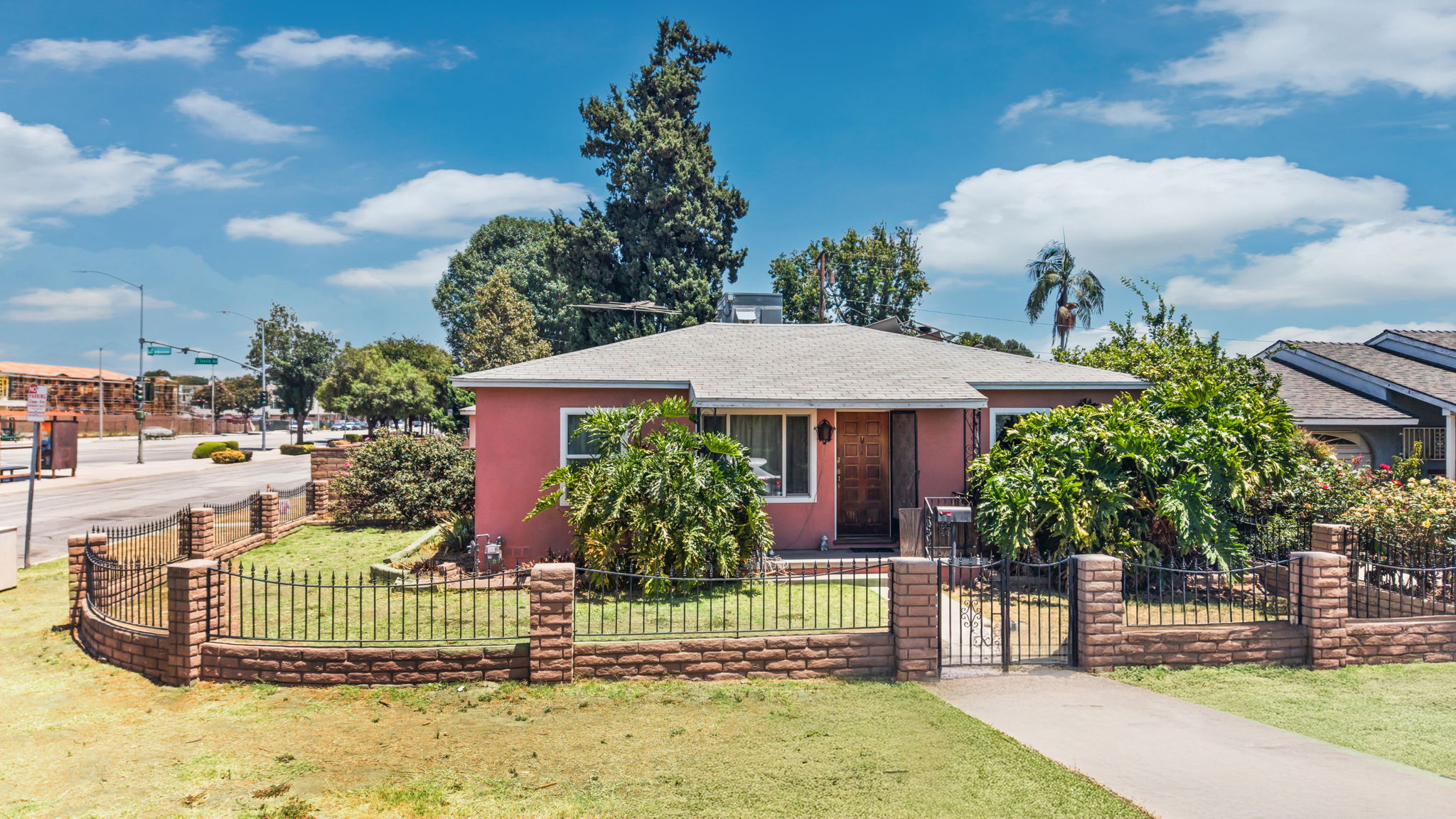 3002 Doolittle Ave