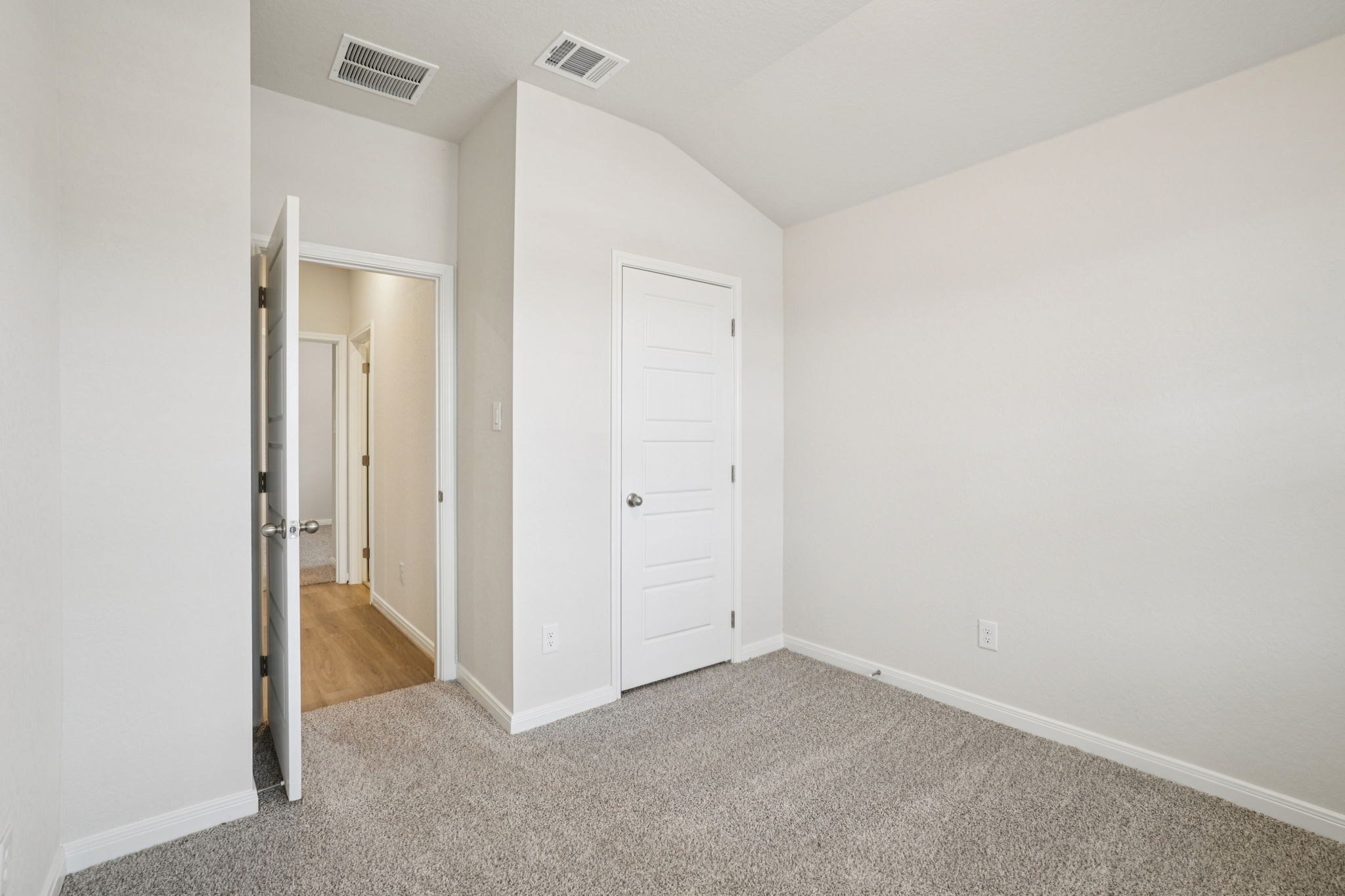 San Antonio - Catalina - 3002 Junction Bay Converse TX 78109 - 019